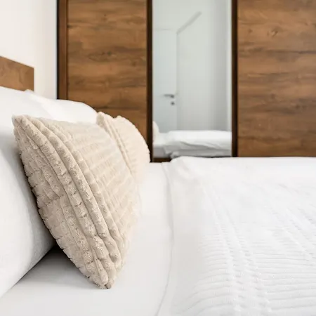 Lilly Deluxe Center & Free Parking * Sarajevo